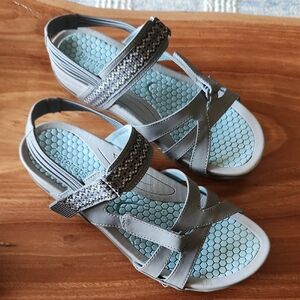 BareTraps Women's Blue and Gray Sandals